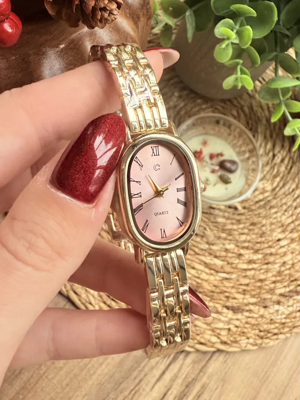 Oval Gümüş İçi Pembe Kadın Kol Saati