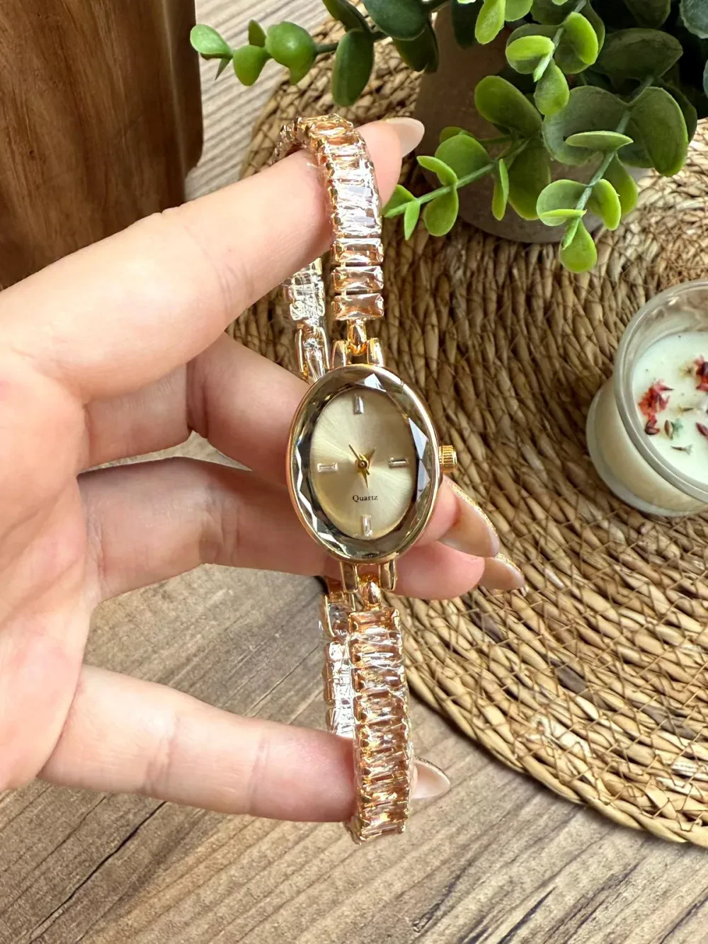 Kristal Kesme Taşlı Rose Gold Kadın Kol Saati