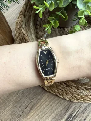 Vintage Dikdörtgen Gold İçi Siyah Kadın Kol Saati