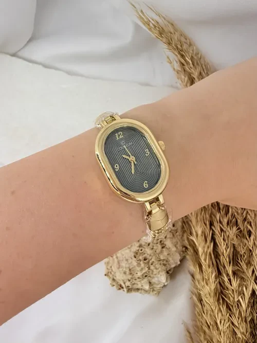 Oval Vintage Gold İçi Yeşil Kadın Kol Saati