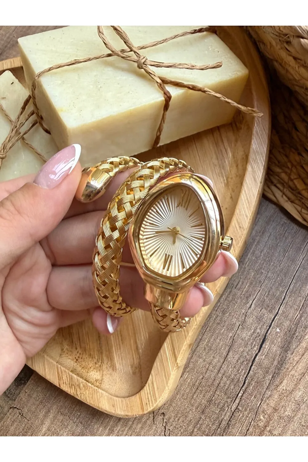 Yılan Model Gold İçi Beyaz Kadın Kol Saati — görsel 3