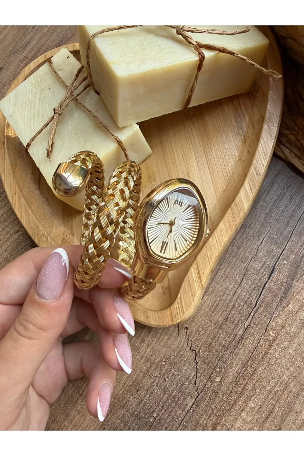 Yılan Model Gold İçi Beyaz Kadın Kol Saati — görsel 4