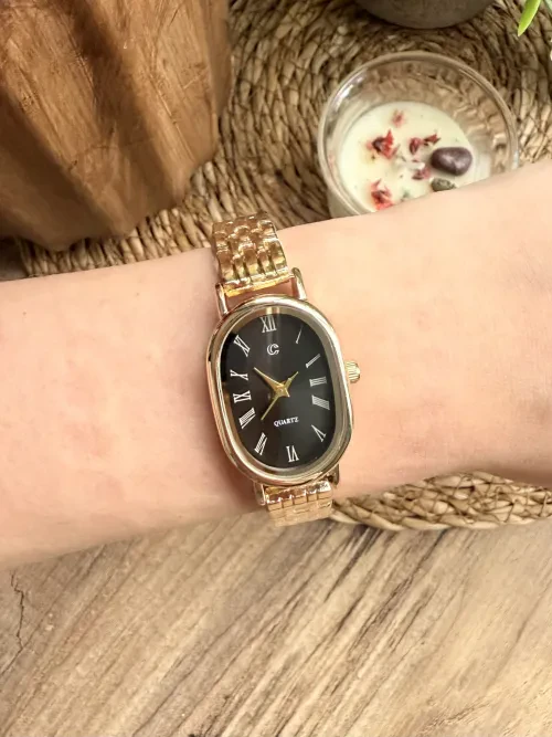 Oval Gold İçi Siyah Kadın Kol Saati
