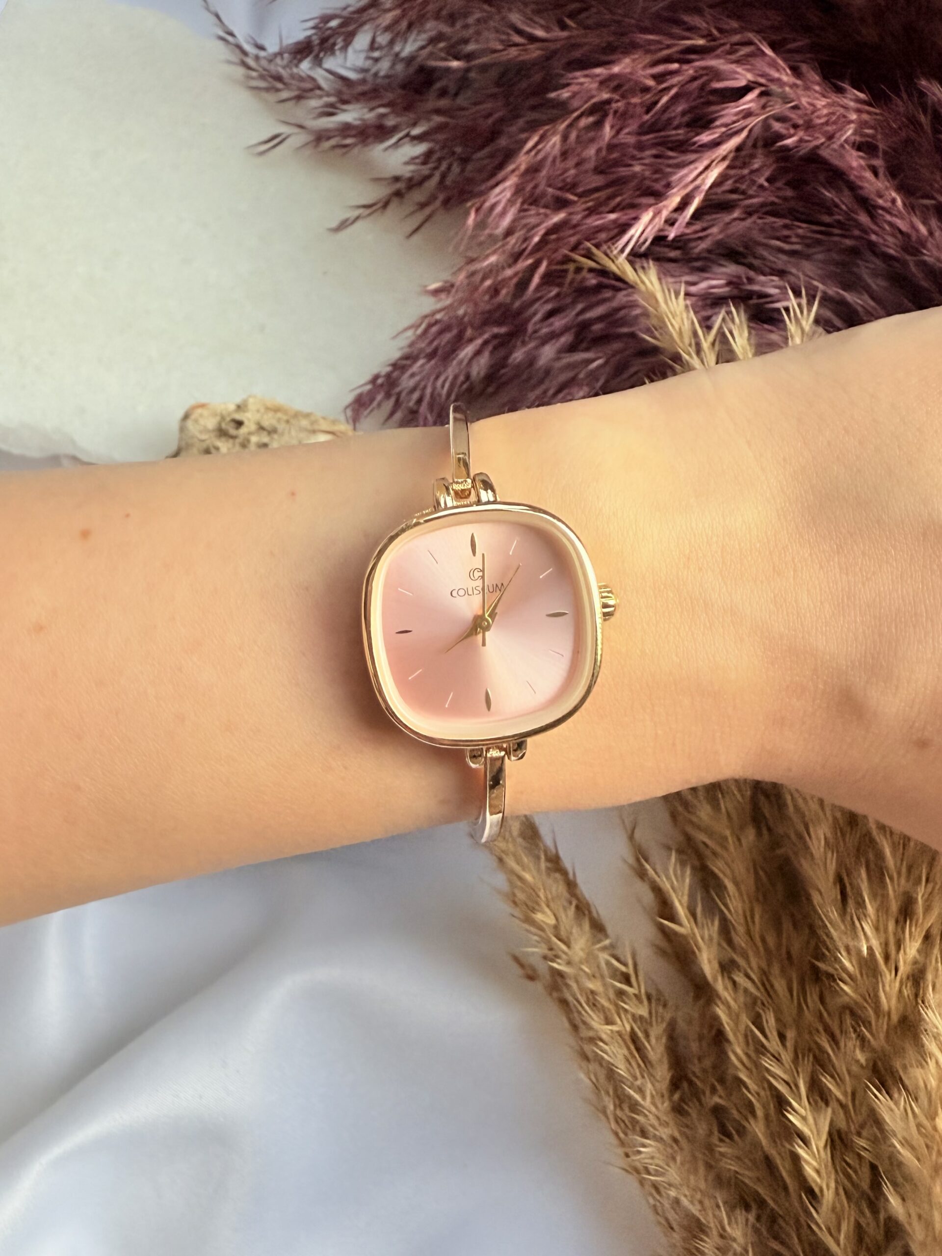 Vintage Kare Gold İçi Pembe Kadın Kol Saati